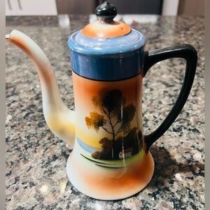 Vintage hand painted Chikaramachi tea pot in excellent condition